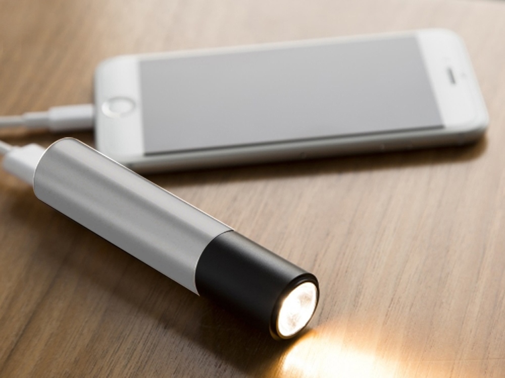 Портативное зарядное устройство Lumi с фонариком, 3000 mAh Портативное зарядное устройство Lumi с фонариком, 3000 mAh