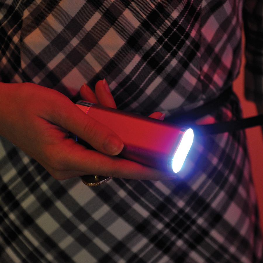 Универсальное зарядное устройство "Light" (5200mAh) с фонариком Универсальное зарядное устройство "Light" (5200mAh) с фонариком