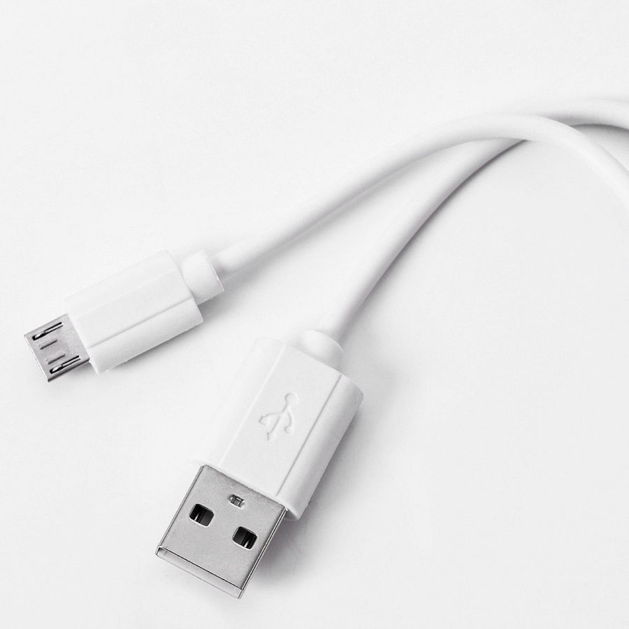 Универсальное зарядное устройство "Thazer" (2200mAh) Универсальное зарядное устройство "Thazer" (2200mAh)
